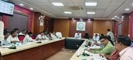 जनकल्याणकारी योजनाओं का लाभ पात्र हितग्राहियों तक शत-प्रतिशत पहुंचाना सुनिश्चित करें: सीईओ जनकल्याणकारी योजनाओं का लाभ पात्र हितग्राहियों तक शत-प्रतिशत पहुंचाना सुनिश्चित करें: सीईओ