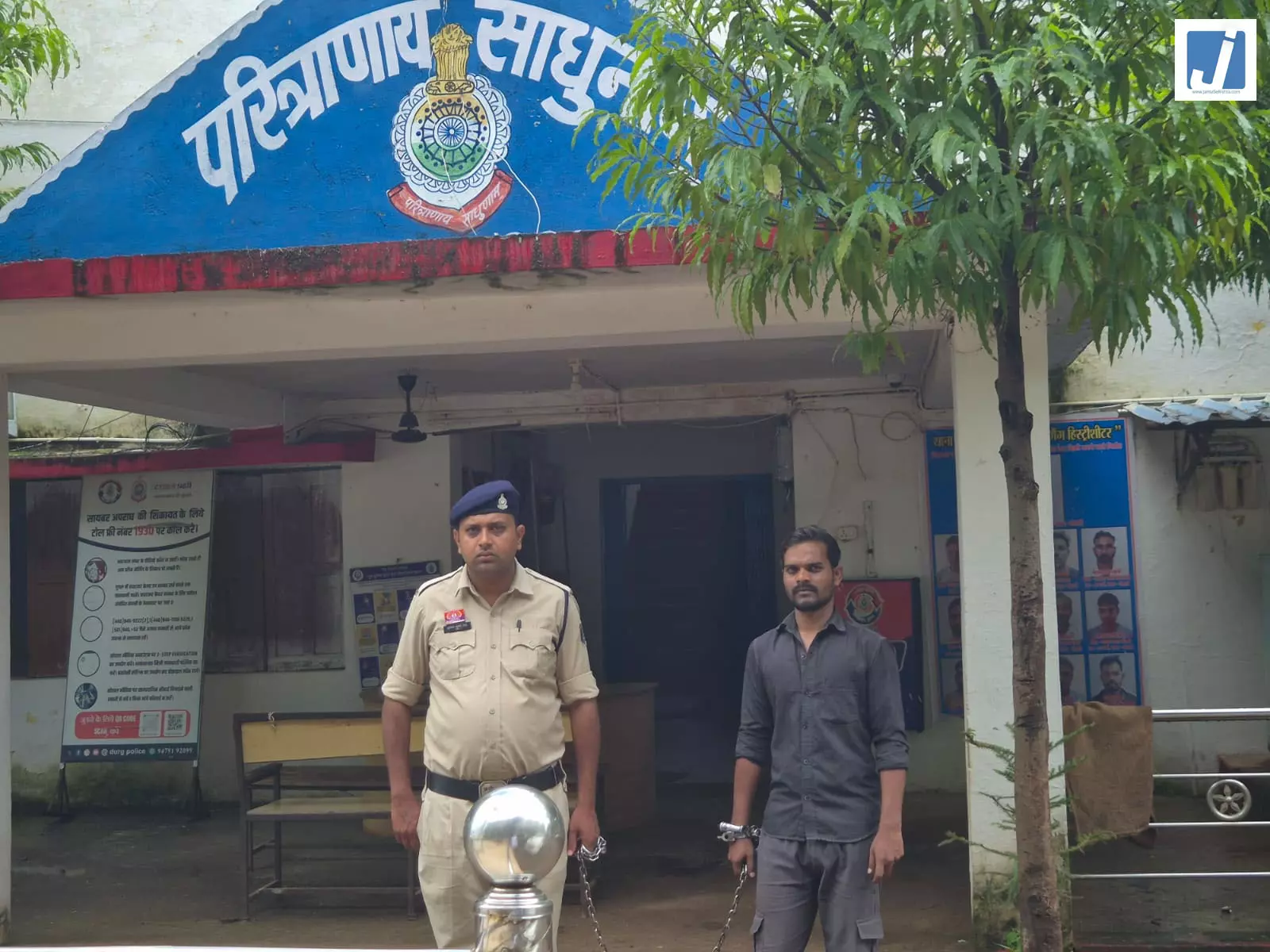 दुर्ग में सब्बल से हमला कर हत्या, वारदात के तुरंत बाद आरोपी गिरफ्तार दुर्ग में सब्बल से हमला कर हत्या, वारदात के तुरंत बाद आरोपी गिरफ्तार