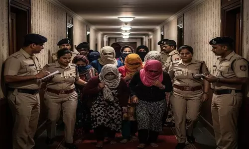 छह महीने से मिल रही थी शिकायत गेस्ट हाउस में पड़ा छापा छह महीने से मिल रही थी शिकायत गेस्ट हाउस में पड़ा छापा