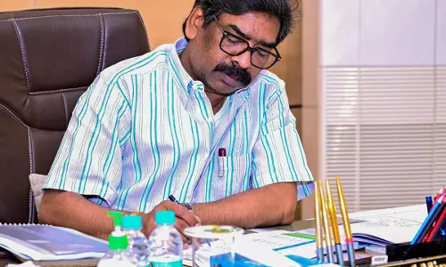 झारखंड में खनिज वाहनों के लिए लागू होगा इंटर स्टेट ट्रांजिट पास, देना पड़ेगा टैक्स झारखंड में खनिज वाहनों के लिए लागू होगा इंटर स्टेट ट्रांजिट पास, देना पड़ेगा टैक्स