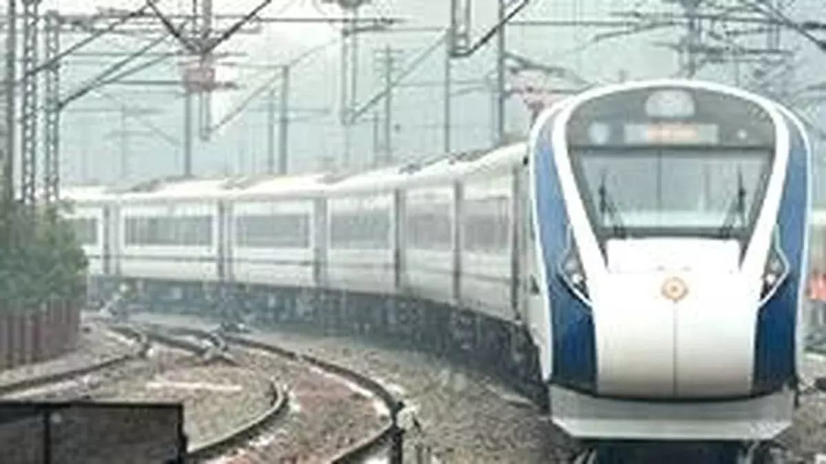 ट्रेन का खाना महंगा हुआ: खाने की कीमत बढ़कर 110 रुपये हुई