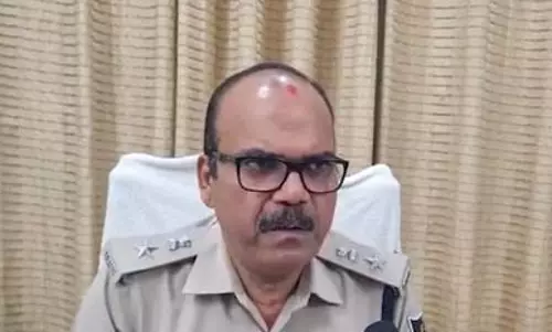 ओडिशा: संबलपुर पुलिस को मिली कामयाबी, कई मामलों में वांछित अपराधी को मुठभेड़ के बाद किया गिरफ्तार ओडिशा: संबलपुर पुलिस को मिली कामयाबी, कई मामलों में वांछित अपराधी को मुठभेड़ के बाद किया गिरफ्तार