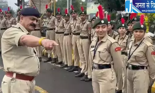 सड़कों पर उतरे NCC कैडेट्स, ट्रैफिक संभालकर दिया सुरक्षा का संदेश