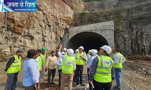 NHAI सदस्य ने निर्माणाधीन सुरंग का लिया जायजा
