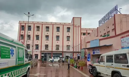ड्रग्स गिरोह का पुलिस टीम पर हमला कॉन्स्टेबल गंभीर ड्रग्स गिरोह का पुलिस टीम पर हमला कॉन्स्टेबल गंभीर