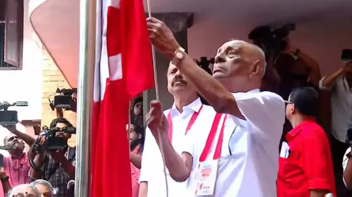 CPM की विस्तारित बैठक: पार्टी सुधार और अंदरूनी विवादों पर चर्चा