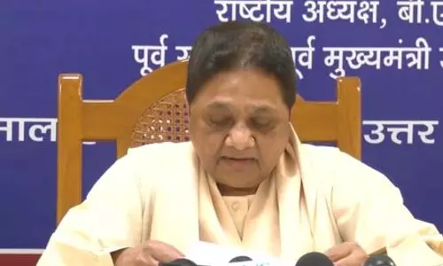 मायावती का आकाश पर हमला, बोलीं ‘अपने दिमाग से काम नहीं कर रहे, अभी भी अशोक सिद्धार्थ के कहे पर चल रहे’