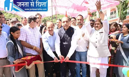 दूरदराज इलाकों की प्रतिभाओं को निखारें: जयराम दूरदराज इलाकों की प्रतिभाओं को निखारें: जयराम