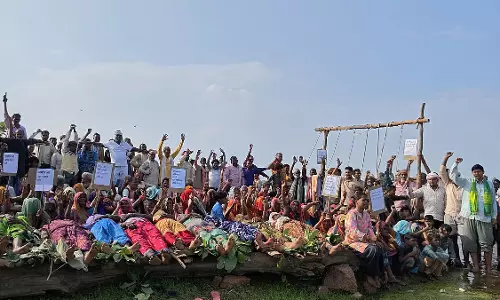 बांध प्रभावितों ने शुरू किया चिता विरोध प्रदर्शन बांध प्रभावितों ने शुरू किया चिता विरोध प्रदर्शन
