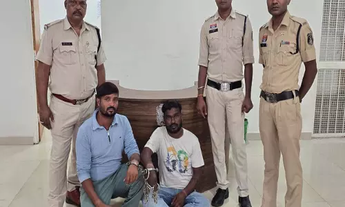 गर्लफ्रेंड से मिलने पहुंचे युवक की बेरहमी से हत्या, दो हत्यारे गिरफ्तार
