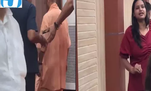 CM योगी से सवाल पूछना पड़ा भारी? महिला पत्रकार ने लगाए गंभीर आरोप