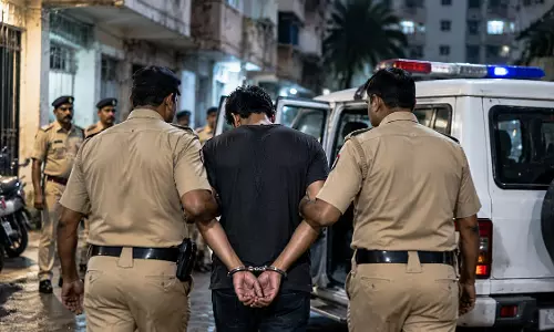 नाबालिग छात्रा से लंबे समय तक यौन शोषण का आरोप, मेडिकल प्रतिनिधि गिरफ्तार नाबालिग छात्रा से लंबे समय तक यौन शोषण का आरोप, मेडिकल प्रतिनिधि गिरफ्तार