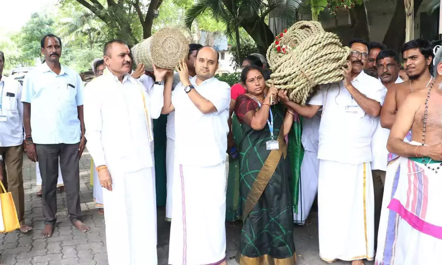 Andhra: तिरुमाला में पवित्र दर्भ चटाई का जुलूस निकाला गया