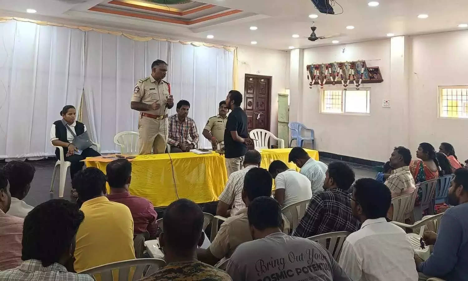 Andhra: पुलिस ने आने वाले मूर्ति विसर्जन के लिए सुरक्षा और बचाव के इंतज़ाम बढ़ा दिए हैं