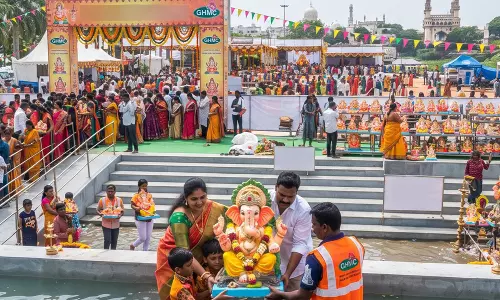 विसर्जन की तैयारी: 3 इलाकों में बनाए गए 40 विसर्जन केंद्र विसर्जन की तैयारी: 3 इलाकों में बनाए गए 40 विसर्जन केंद्र