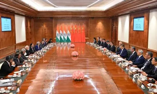 राष्ट्रपति शी जिनपिंग और प्रधानमंत्री मोदी की मुलाकात से चीन-भारत रिश्ते बेहतर होने की उम्मीद: प्रोफेसर दीपक राष्ट्रपति शी जिनपिंग और प्रधानमंत्री मोदी की मुलाकात से चीन-भारत रिश्ते बेहतर होने की उम्मीद: प्रोफेसर दीपक
