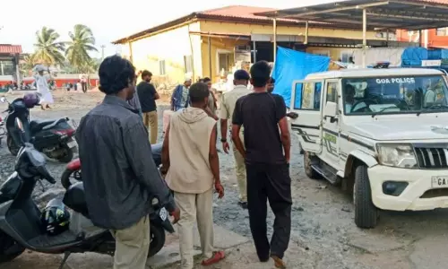 मडगांव स्टेशन पर बड़ी कार्रवाई: चेकिंग के दौरान 12 लोग पकड़े गए