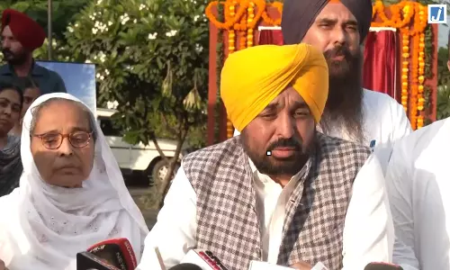 युवाओं से CM भगवंत मान की अपील बोले सकारात्मक रास्ता चुनें कानून हाथ में न लें युवाओं से CM भगवंत मान की अपील बोले सकारात्मक रास्ता चुनें कानून हाथ में न लें