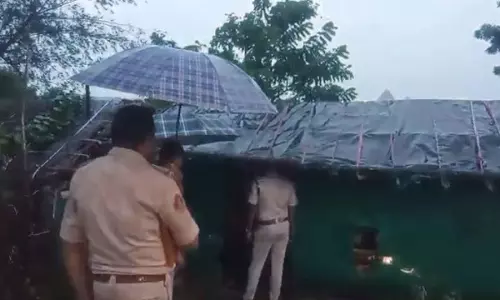 महिला की पत्थर से बेरहमी से पीट-पीटकर हत्या महिला की पत्थर से बेरहमी से पीट-पीटकर हत्या