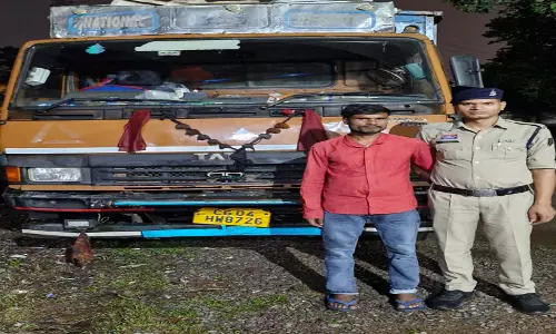 विधानसभा पुलिस का बड़ा एक्शन, करीब 10 टन कबाड़ के साथ युवक गिरफ्तार विधानसभा पुलिस का बड़ा एक्शन, करीब 10 टन कबाड़ के साथ युवक गिरफ्तार