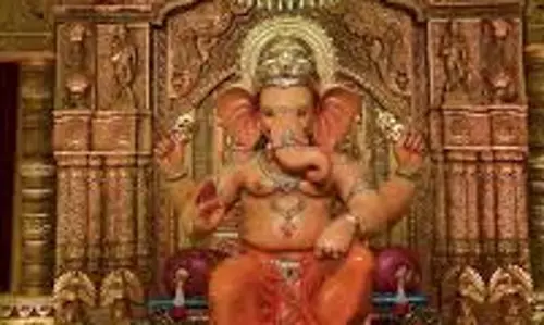 घर ला रहे हैं गणपति बप्पा नोट कर लें मूर्ति स्थापना का शुभ समय