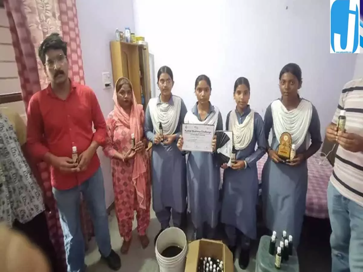 घर की रसोई से विदेशों के बाजार तक बेटियों ने रचा नया इतिहास घर की रसोई से विदेशों के बाजार तक बेटियों ने रचा नया इतिहास