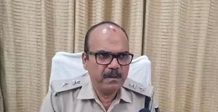 ओडिशा: संबलपुर पुलिस को मिली कामयाबी, कई मामलों में वांछित अपराधी को मुठभेड़ के बाद किया गिरफ्तार ओडिशा: संबलपुर पुलिस को मिली कामयाबी, कई मामलों में वांछित अपराधी को मुठभेड़ के बाद किया गिरफ्तार