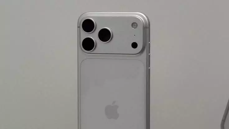 ₹65 हजार सस्ता मिल रहा iPhone 17 Pro, Croma पर आई जबरदस्त डील ₹65 हजार सस्ता मिल रहा iPhone 17 Pro, Croma पर आई जबरदस्त डील