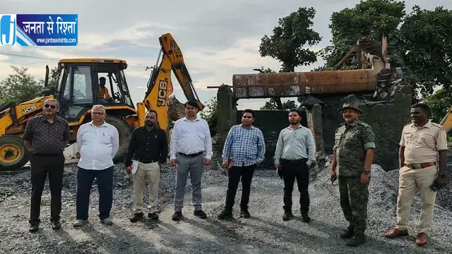 हाईकोर्ट के आदेश पर 19 स्टोन क्रशिंग इकाइयों पर कार्रवाई हाईकोर्ट के आदेश पर 19 स्टोन क्रशिंग इकाइयों पर कार्रवाई