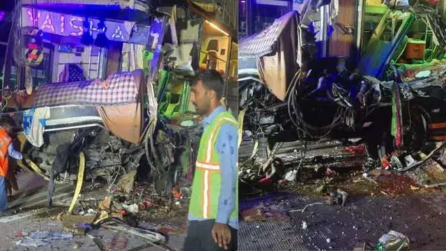 यमुना एक्सप्रेसवे पर ट्रक से टकराई स्लीपर बस दो की मौत यमुना एक्सप्रेसवे पर ट्रक से टकराई स्लीपर बस दो की मौत
