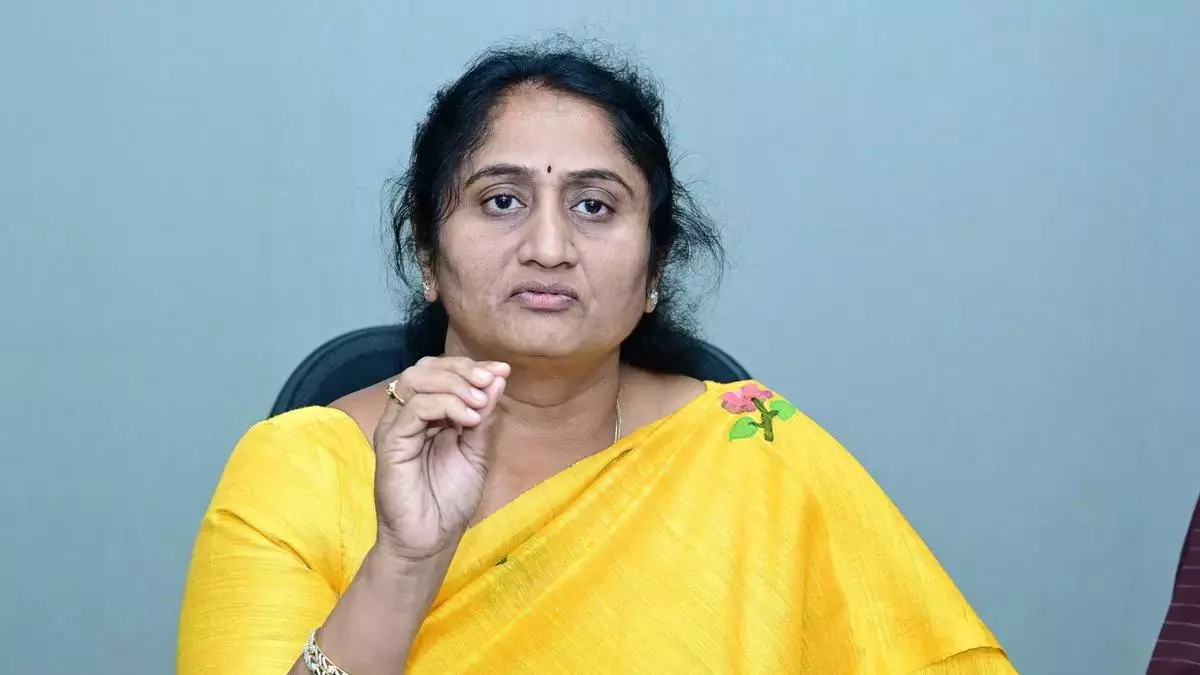 Andhra: मंत्री सविता ने विजयवाड़ा के डूंडी गणेश की तारीफ़ की