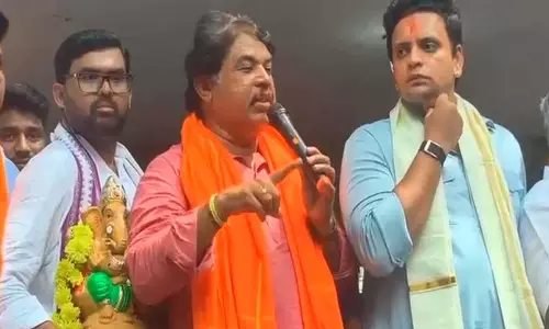 गणेश उत्सव को लेकर आर अशोक का बड़ा बयान, सरकार के खिलाफ निकाला मार्च