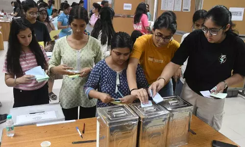 टिकट न मिलने पर निर्दलीय मैदान में
