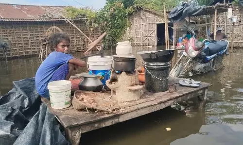 गंगा का जलस्तर घटा बाढ़ से राहत की उम्मीद