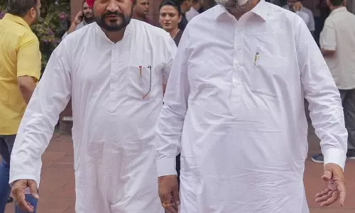 राजा वडिंग के साथ असंतुष्ट नेताओं की बैठक
