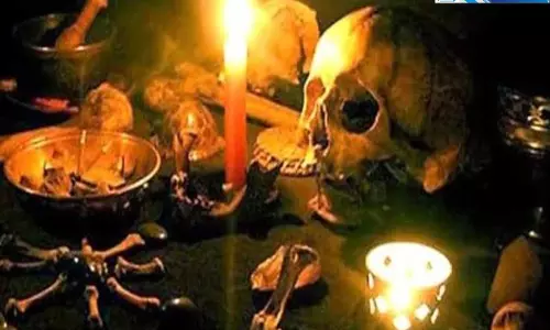 महिला की संदिग्ध मौत ने बढ़ाया रहस्य पड़ोसियों ने जताया काला जादू का शक