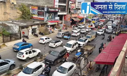 हिमाचल पर्यटन के लिए रोड-एयर कनेक्टिविटी जरूरी
