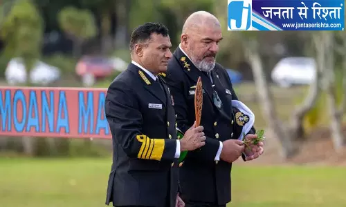 न्यूज़ीलैंड में भारतीय नौसेना प्रमुख का पारंपरिक माओरी स्वागत हुआ