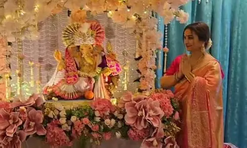 गणेश उत्सव पर सेलेब्स के घर गूंजा गणपति बप्पा मोरया, दिव्या दत्ता ने बनाया हलवे का भोग