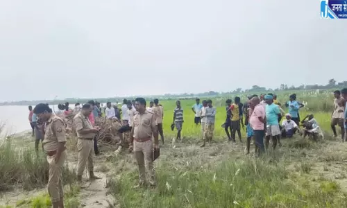 घाघरा नदी में बहीं तीन किशोरियां, ग्रामीणों ने एक को बचाया दो लापता