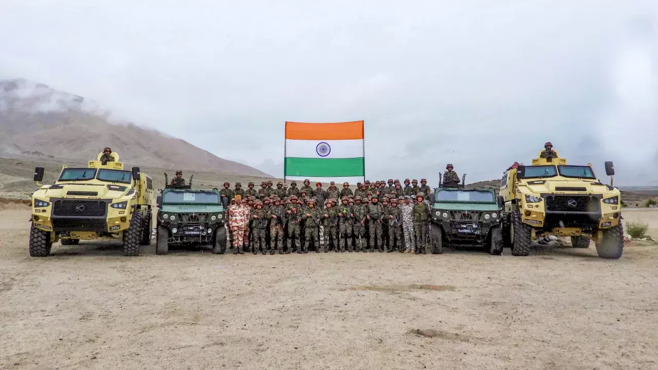 रक्षा मंत्रालय की रिपोर्ट: भारत की सख्ती के बाद पीछे हटी चीनी सेना