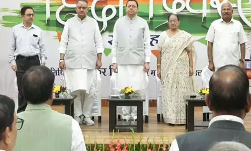 हिंदी दिवस पर CM धामी ने किया प्रतिभाओं का सम्मान