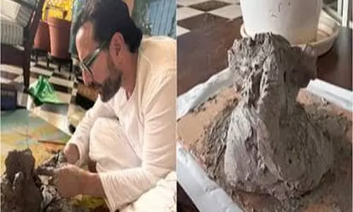 गणेश चतुर्थी पर सितारों का खास अंदाज सैफ ने बनाई मूर्ति शरवरी ने किया जश्न गणेश चतुर्थी पर सितारों का खास अंदाज सैफ ने बनाई मूर्ति शरवरी ने किया जश्न