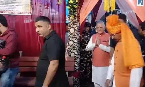 गणेश पंडाल पहुंचे राज्यपाल कविंदर गुप्ता बप्पा का लिया आशीर्वाद