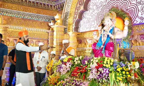 गणपति बप्पा के दरबार में CM सम्राट चौधरी ने की पूजा अर्चना गणपति बप्पा के दरबार में CM सम्राट चौधरी ने की पूजा अर्चना