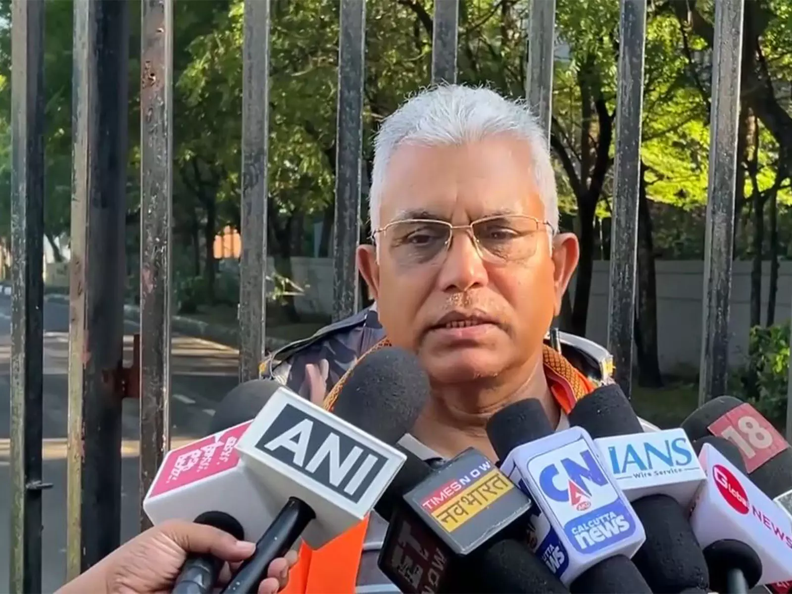 252 अनधिकृत मदरसों को बंद करने के आदेश पर दिलीप घोष ने दी प्रतिक्रिया 252 अनधिकृत मदरसों को बंद करने के आदेश पर दिलीप घोष ने दी प्रतिक्रिया