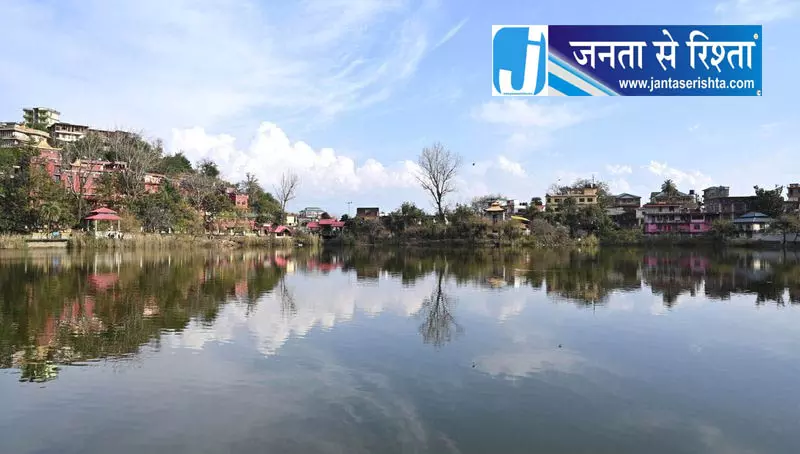 रेवालसर में दिखती तीन धार्मिक परंपराओं की झलक रेवालसर में दिखती तीन धार्मिक परंपराओं की झलक