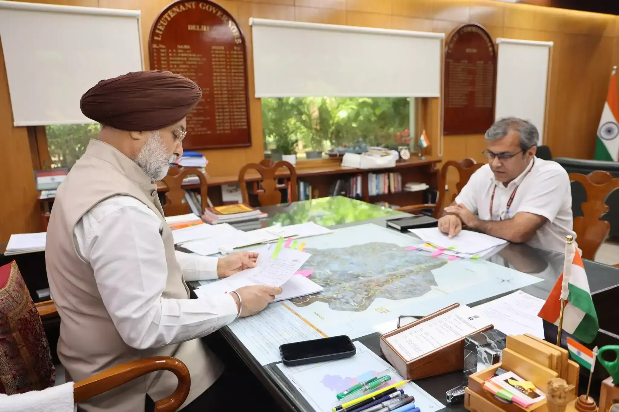 New Delhi: प्रशासन ने अवैध निर्माण और आवारा पशुओं के प्रबंधन पर कार्रवाई के दिए निर्देश New Delhi: प्रशासन ने अवैध निर्माण और आवारा पशुओं के प्रबंधन पर कार्रवाई के दिए निर्देश