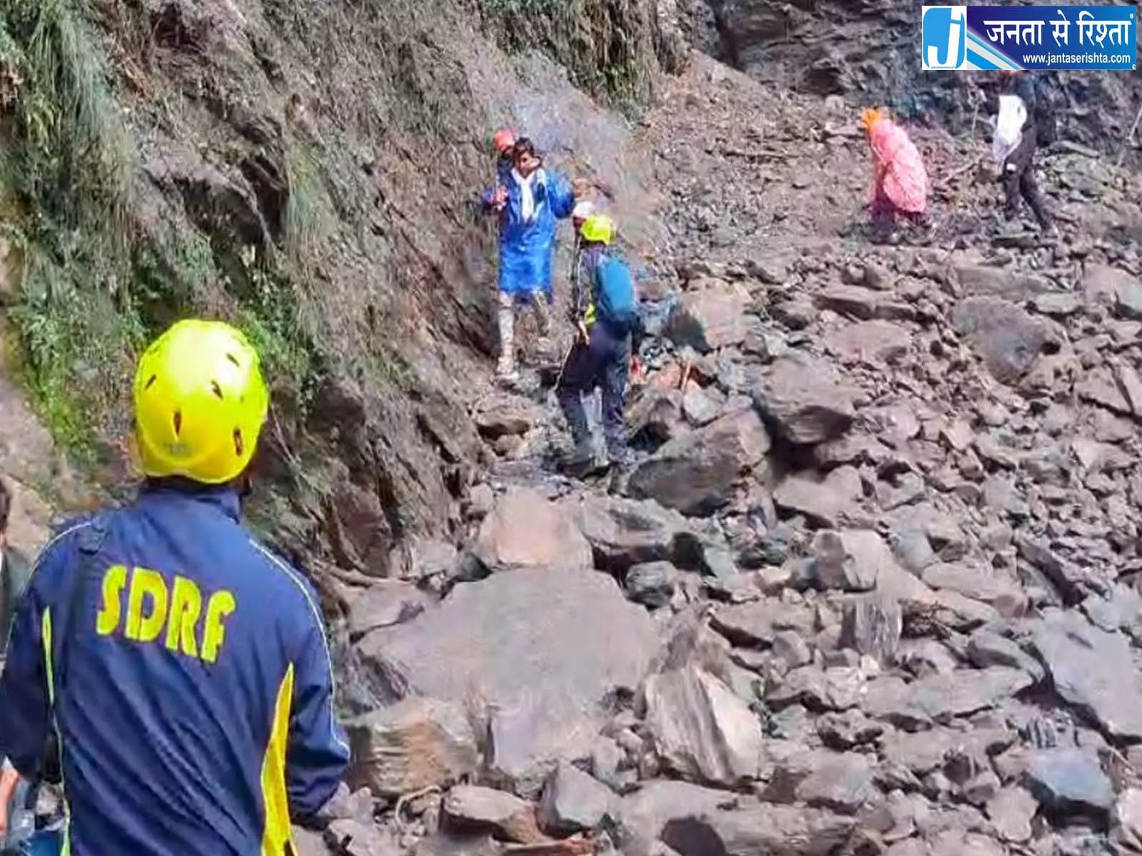 केदारनाथ यात्रा मार्ग पर भूस्खलन 6500 से ज्यादा श्रद्धालुओं को निकाला गया केदारनाथ यात्रा मार्ग पर भूस्खलन 6500 से ज्यादा श्रद्धालुओं को निकाला गया