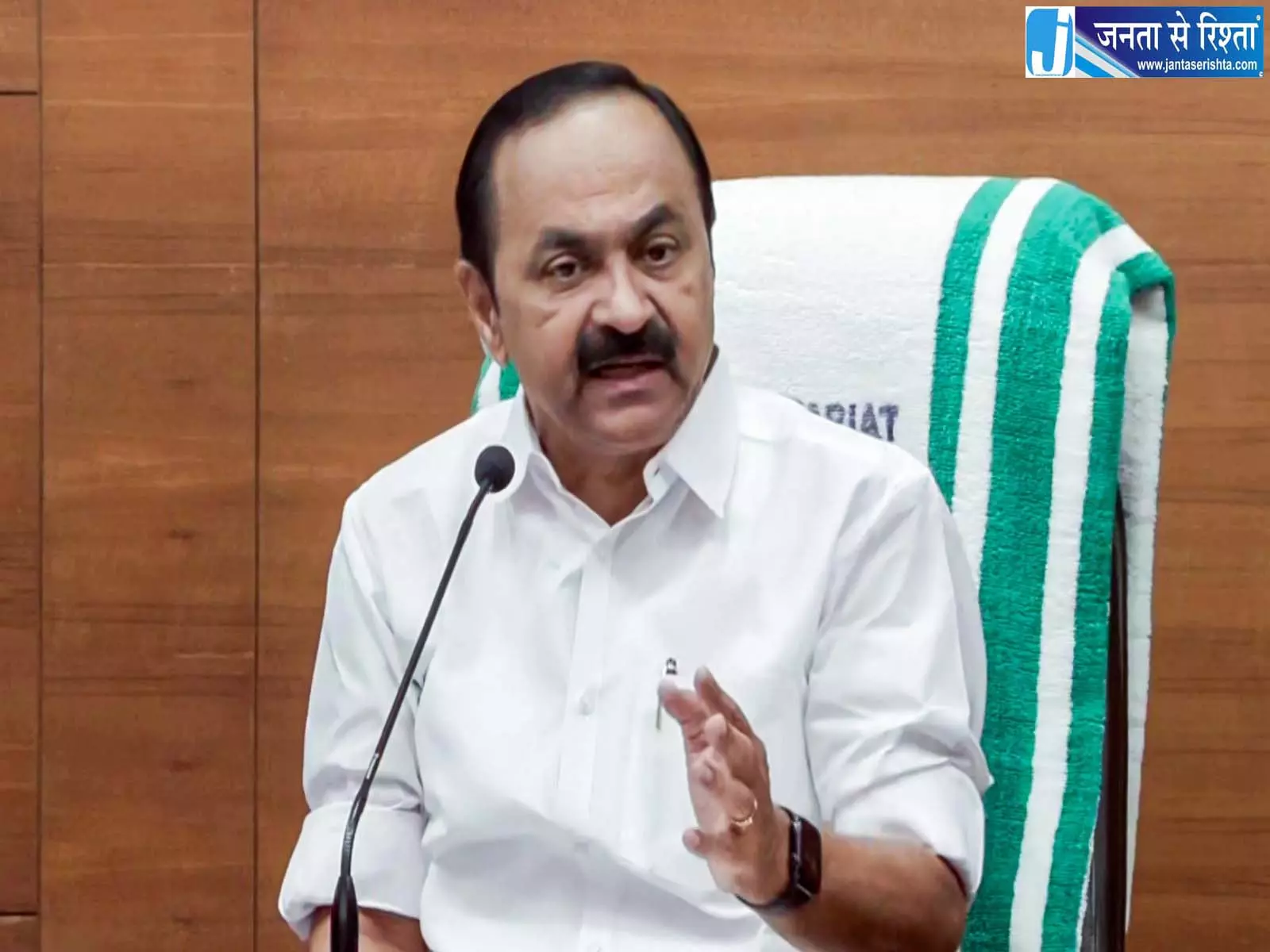 CM सतीशन का वायरल AI डांस वीडियो Meta ने भारत में हटाया CM सतीशन का वायरल AI डांस वीडियो Meta ने भारत में हटाया